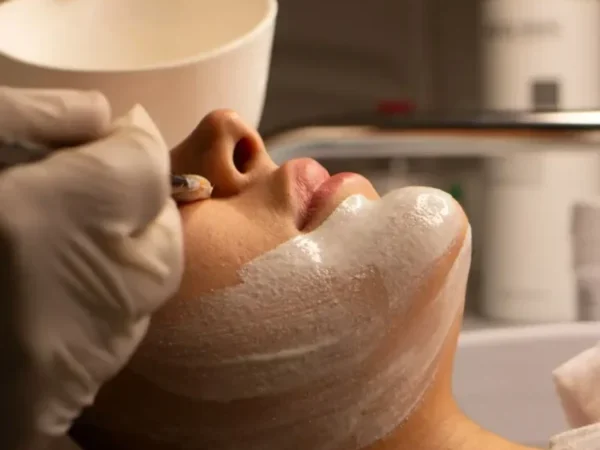 Tratamiento facial para calmar rojeces, irritabilidad y deshidratación en estetica Ana Marc o